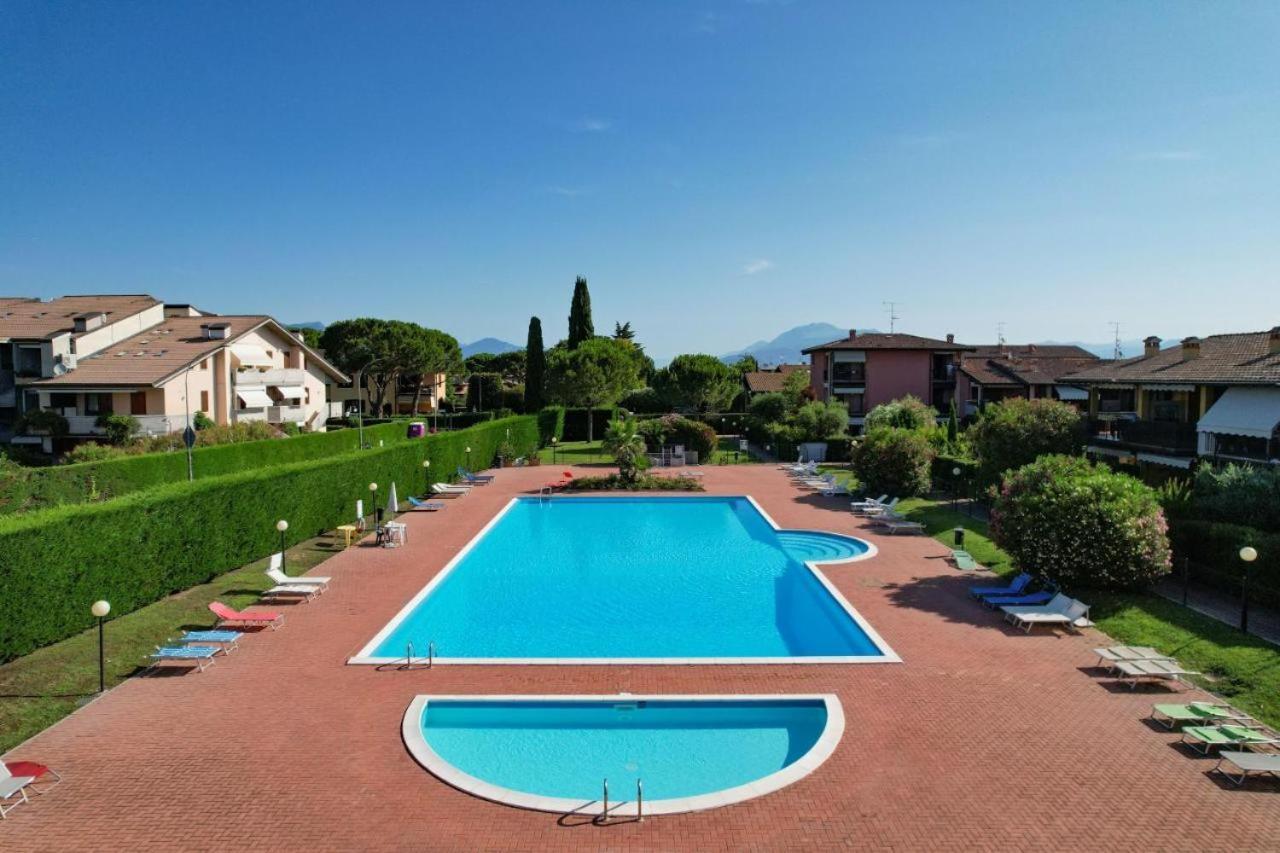 Gardappartamenti - Cascinale With Terrace Desenzano del Garda Exterior foto